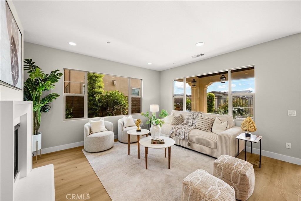 1 Intriga Court - Photo 8