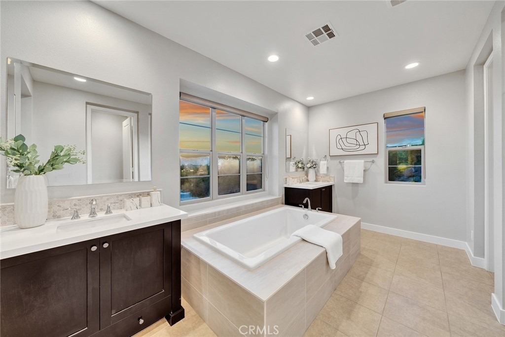 1 Intriga Court - Photo 34