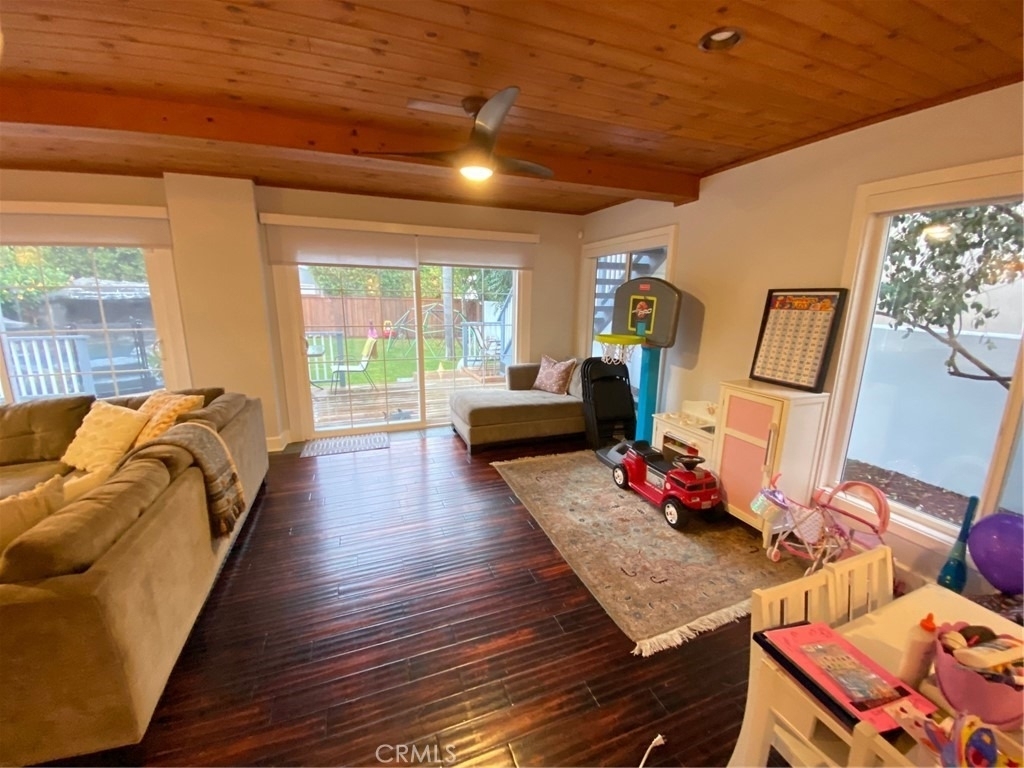 518 Westminster Avenue - Photo 8