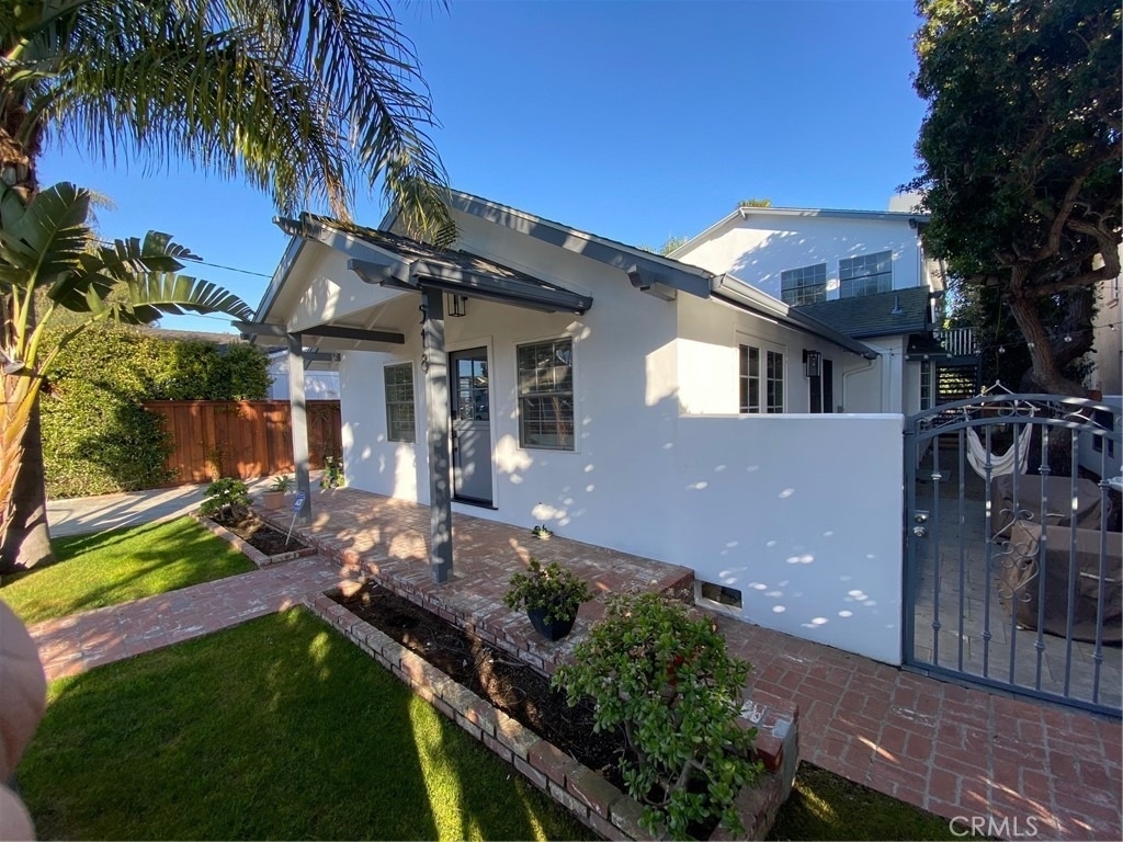 518 Westminster Avenue - Photo 0