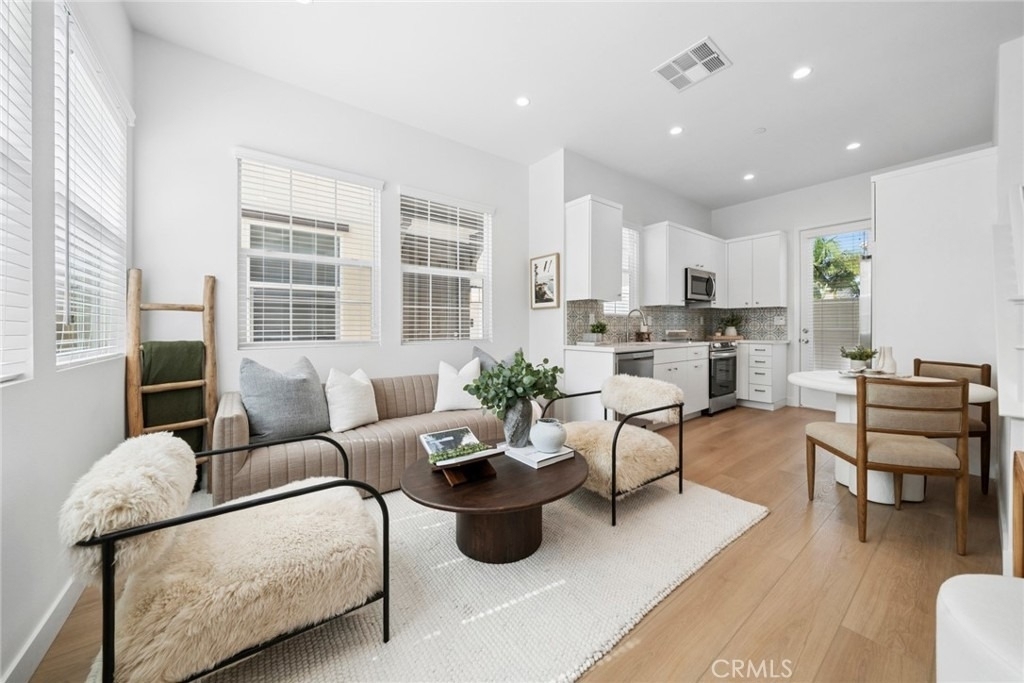374 Hamilton St - Photo 6