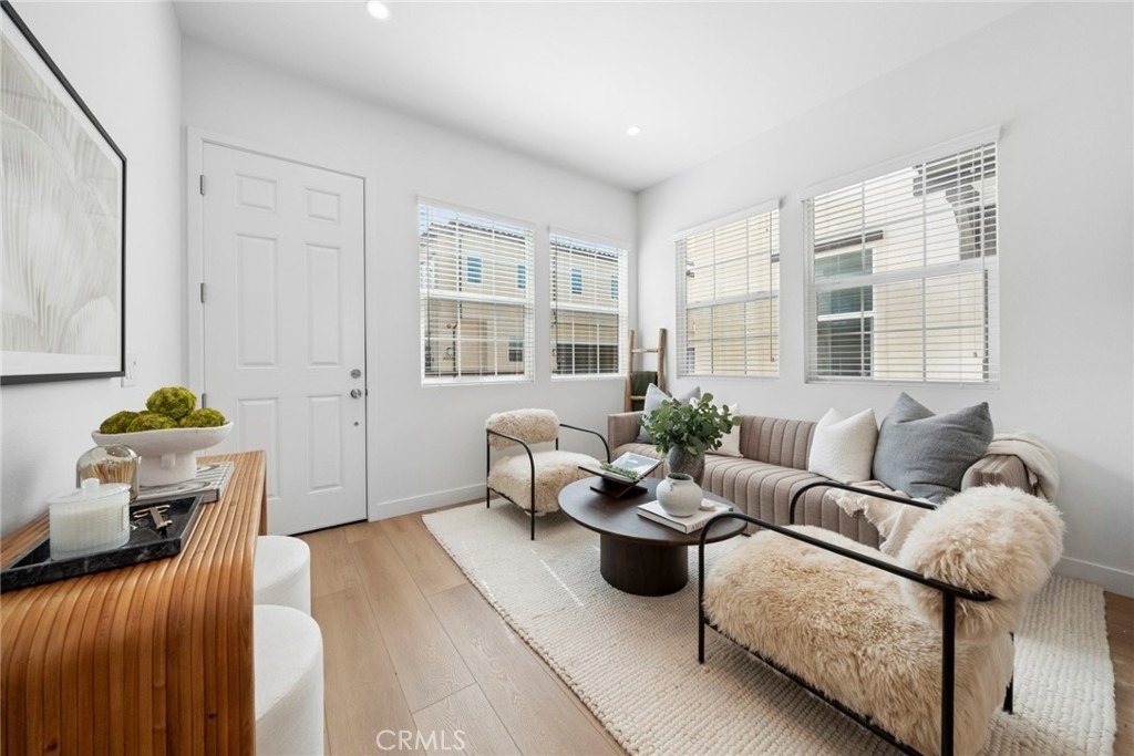 374 Hamilton St - Photo 5