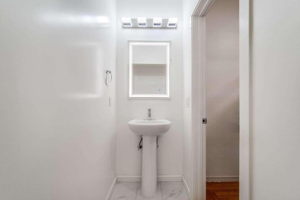 1305 Walnut Street - Photo 7