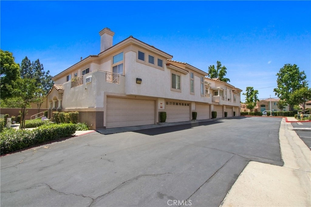 904 N Turner - Photo 1
