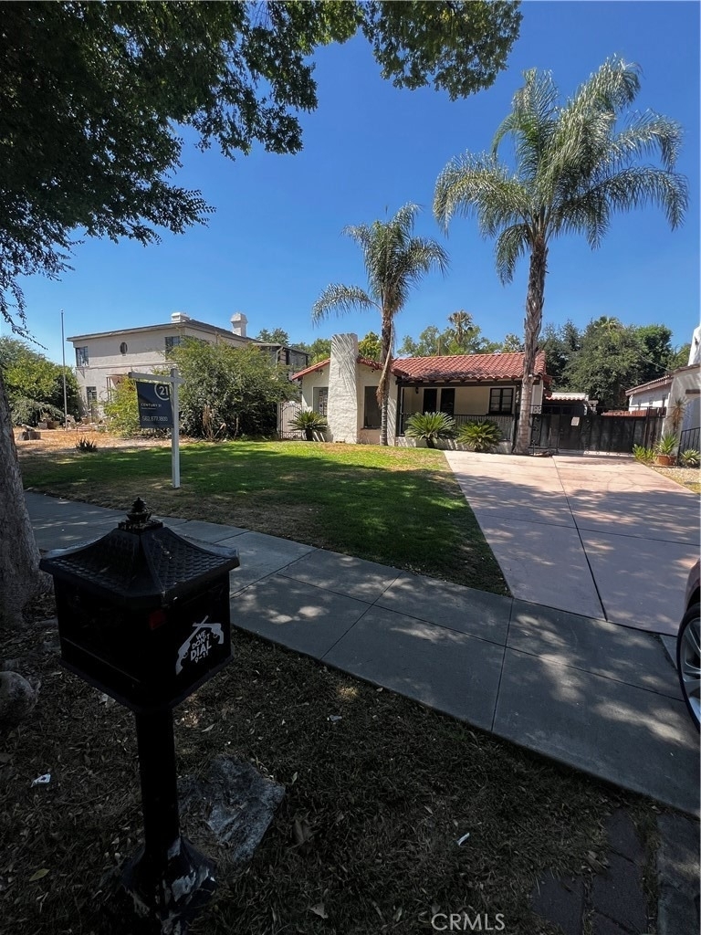 484 W 25th - Photo 0