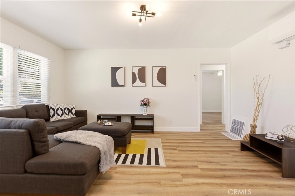 2151 Euclid Avenue - Photo 3