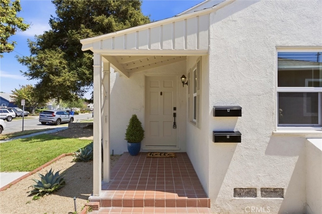 2151 Euclid Avenue - Photo 2