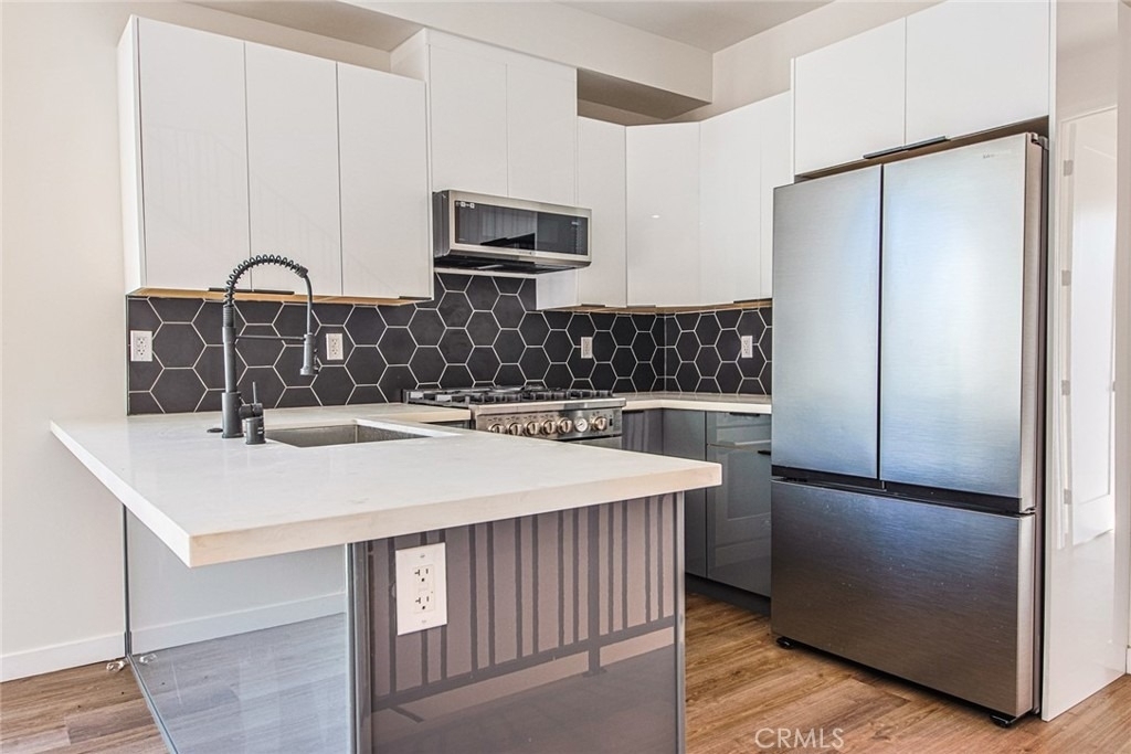 10719 Addison Street - Photo 23