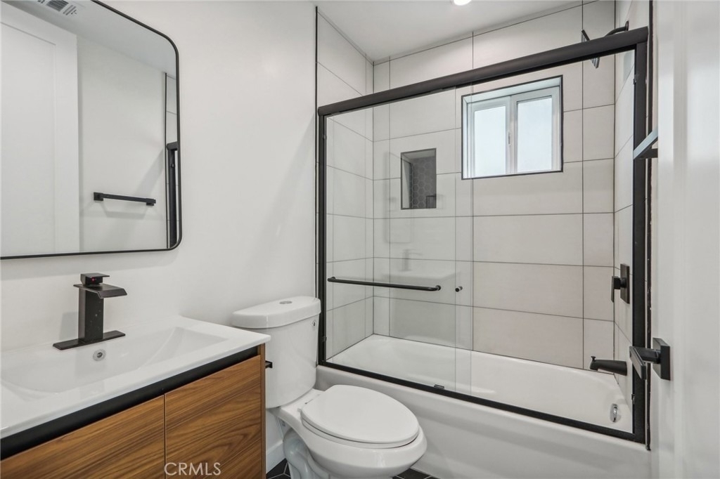 10719 Addison Street - Photo 10