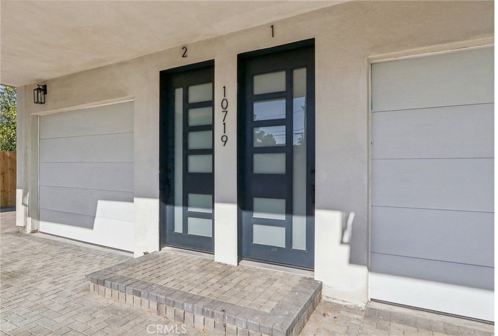 10719 Addison Street - Photo 17