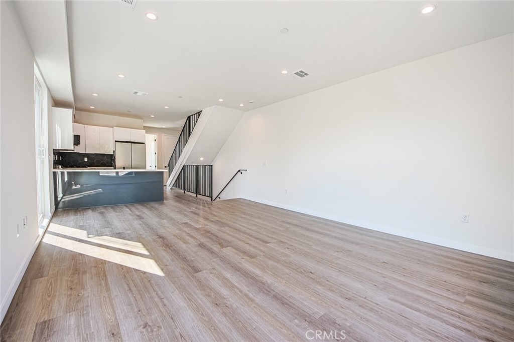 10719 Addison Street - Photo 27