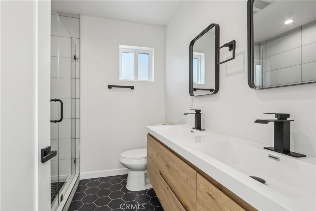 10719 Addison Street - Photo 11