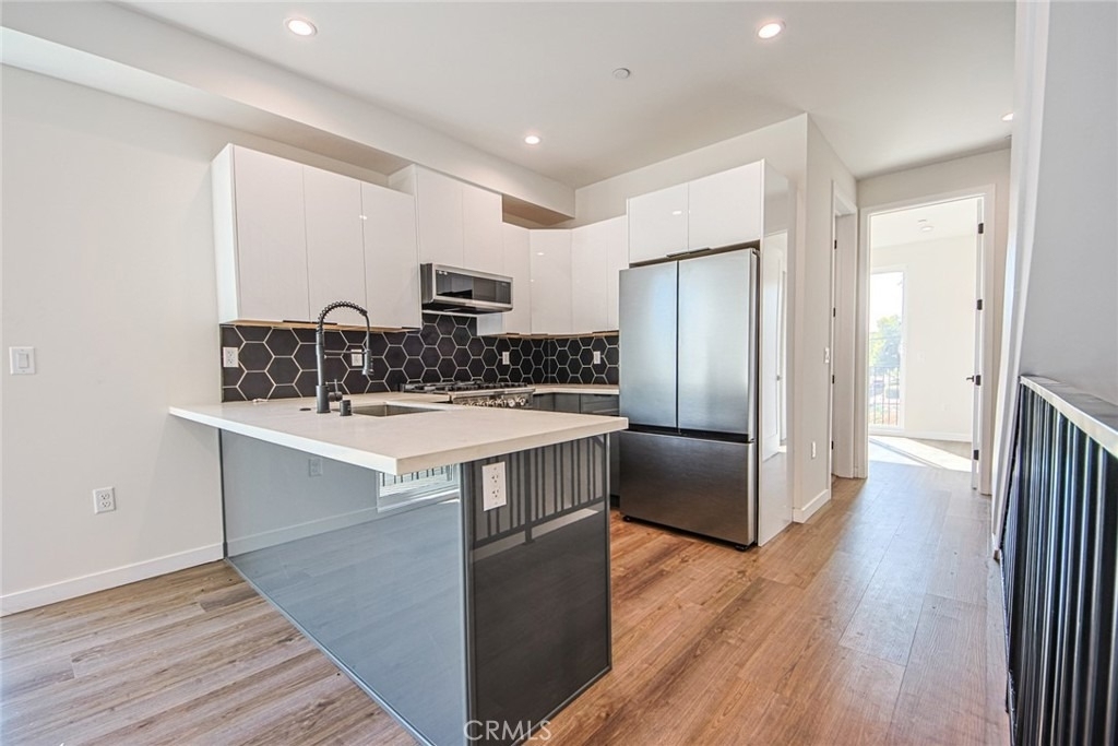 10719 Addison Street - Photo 22