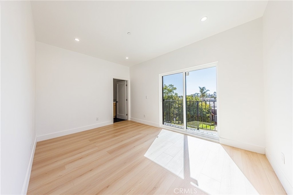 1332 S Longwood Avenue - Photo 38
