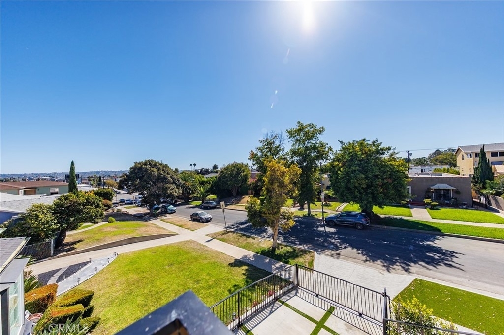 1332 S Longwood Avenue - Photo 19
