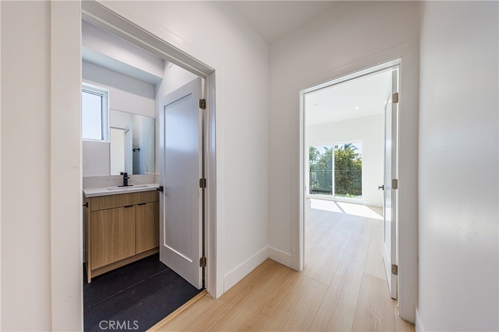 1332 S Longwood Avenue - Photo 21