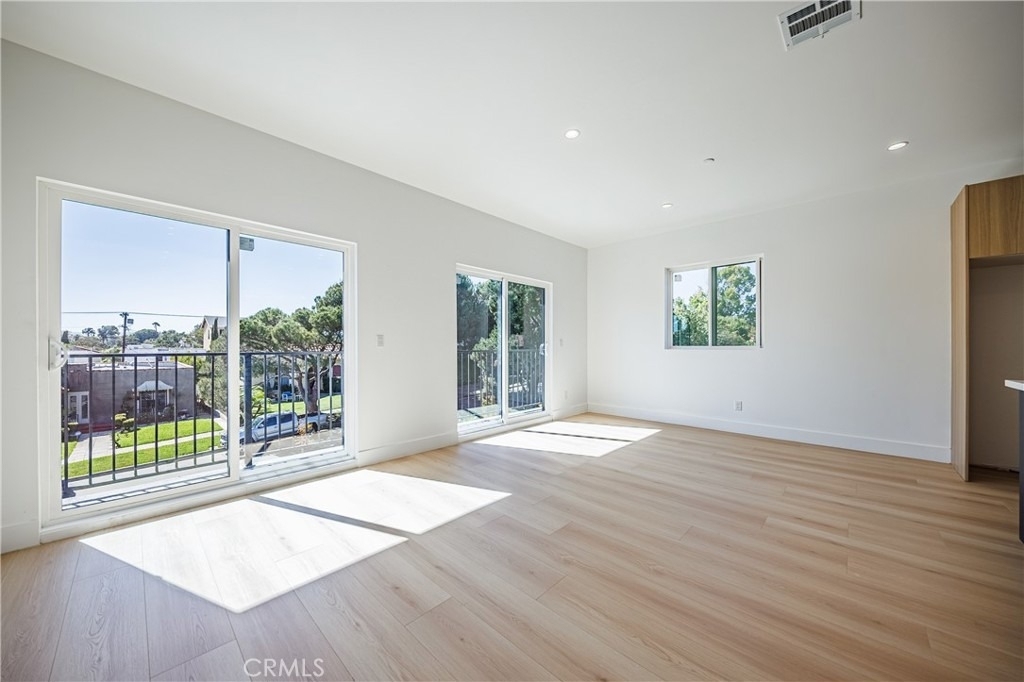1332 S Longwood Avenue - Photo 13