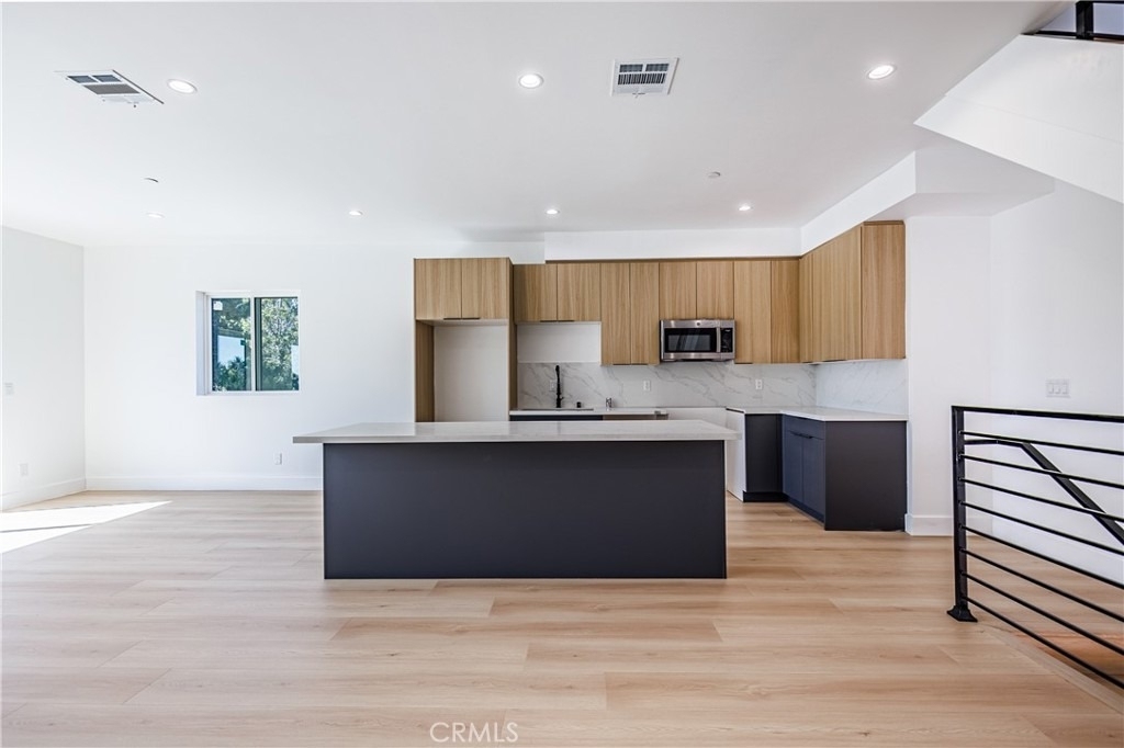 1332 S Longwood Avenue - Photo 10