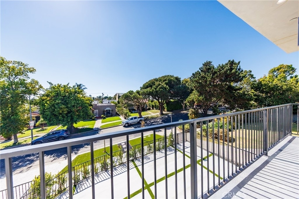 1332 S Longwood Avenue - Photo 15
