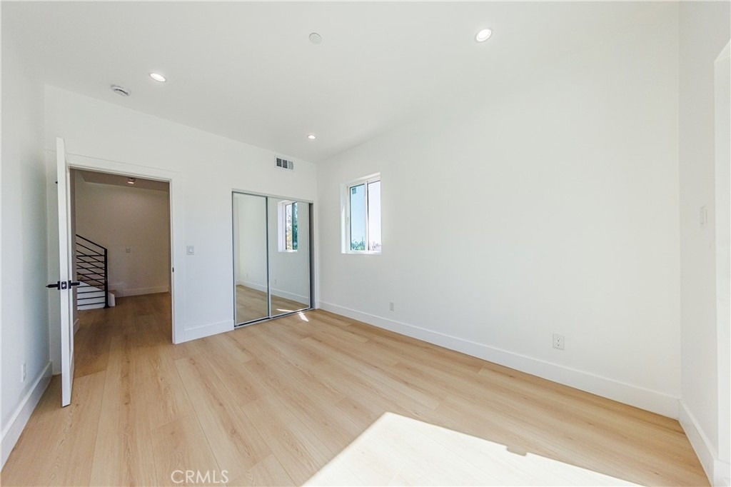 1332 S Longwood Avenue - Photo 24