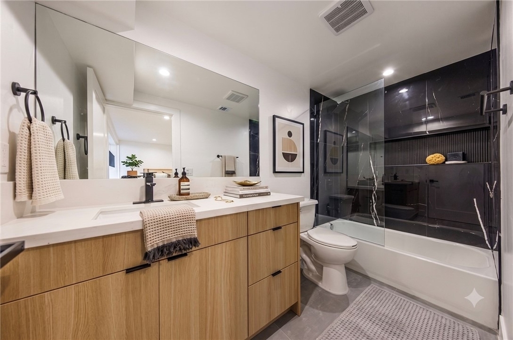 1332 S Longwood Avenue - Photo 4