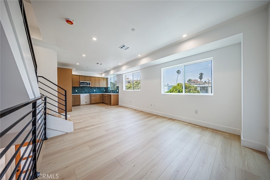 1065 S Corning Street - Photo 12