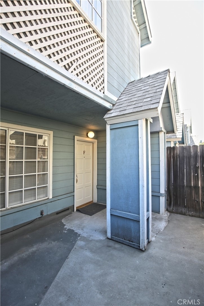 1211 Huntington Drive - Photo 2