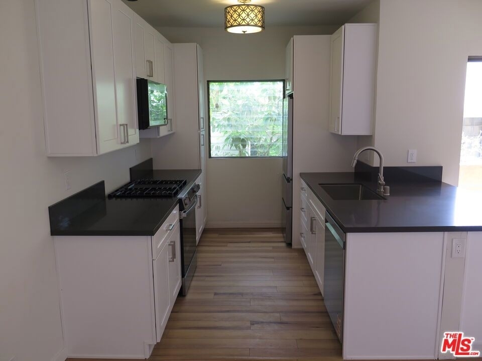 1022 N Croft Avenue - Photo 16