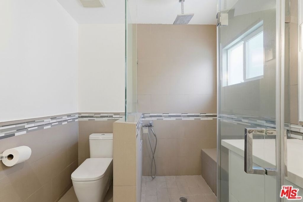 5735 Saloma Avenue - Photo 43