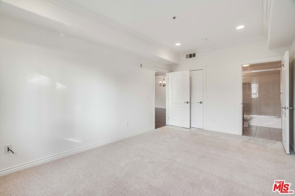 3328 Oakhurst Avenue - Photo 7