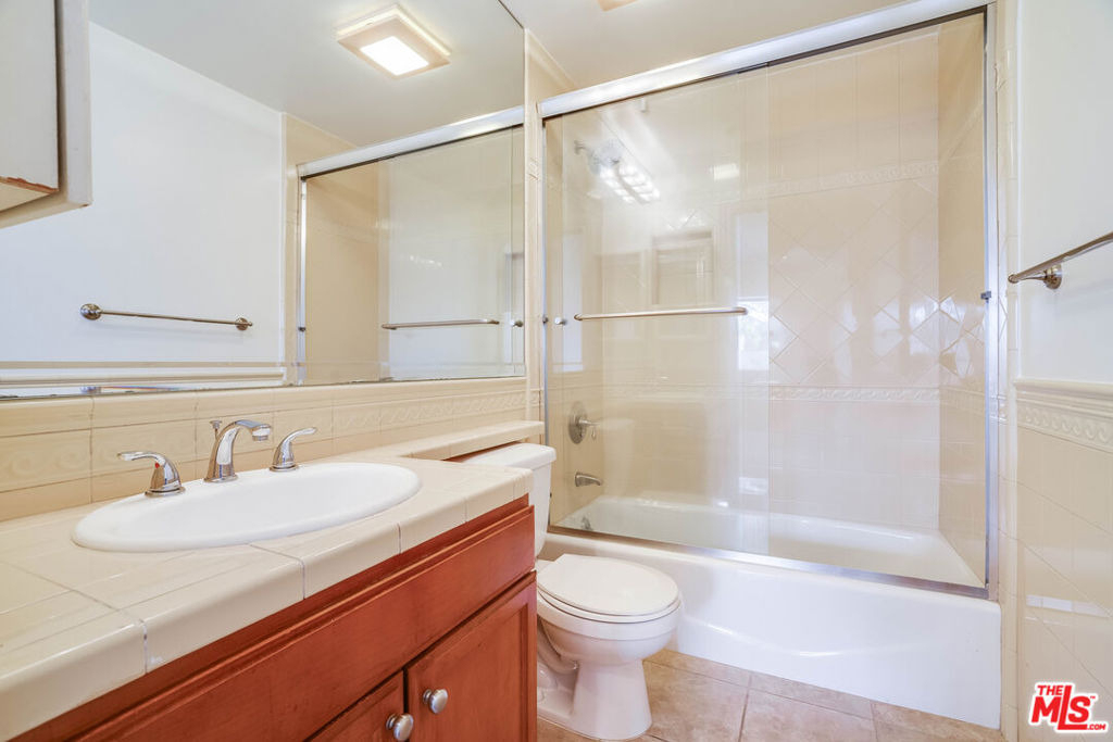 3328 Oakhurst Avenue - Photo 8