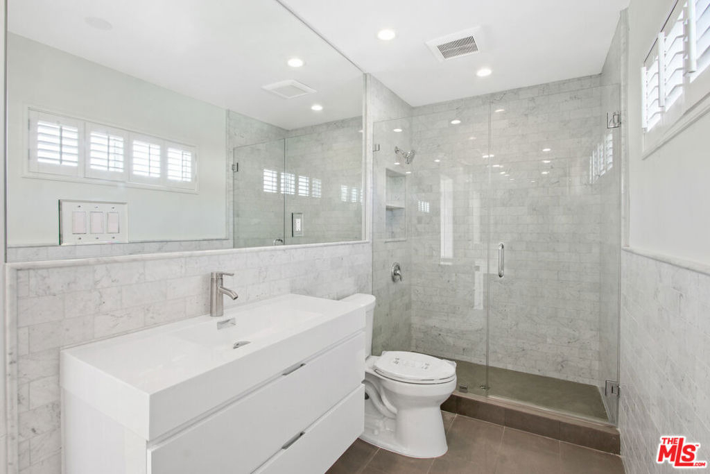 339 N Oakhurst Drive - Photo 13