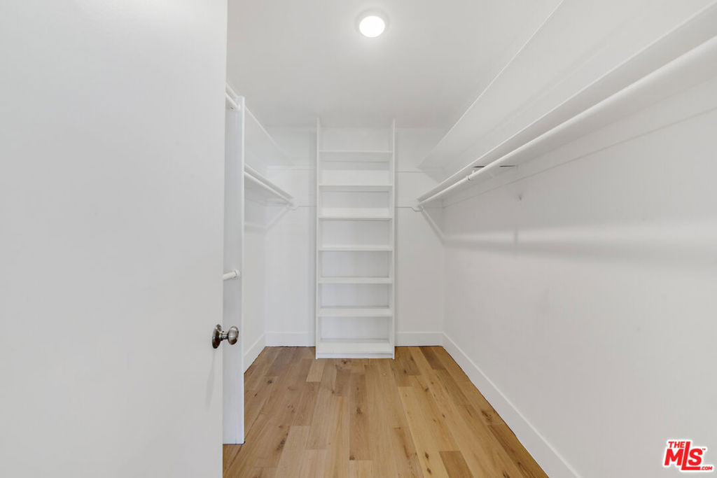 339 N Oakhurst Drive - Photo 10