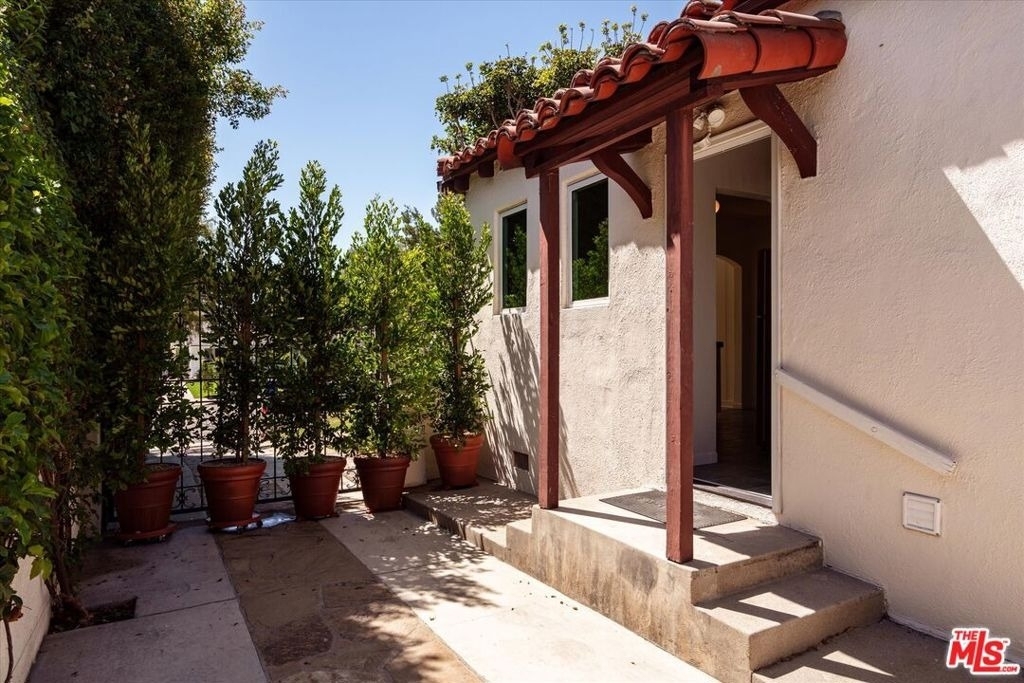 627 26th Street - Photo 28