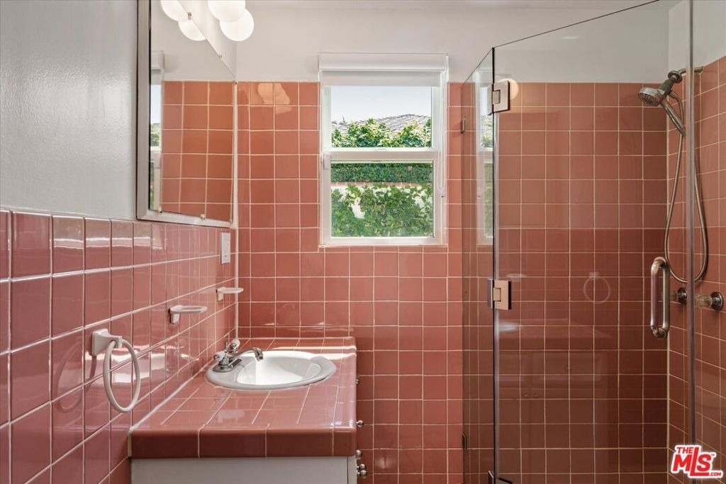 627 26th Street - Photo 18