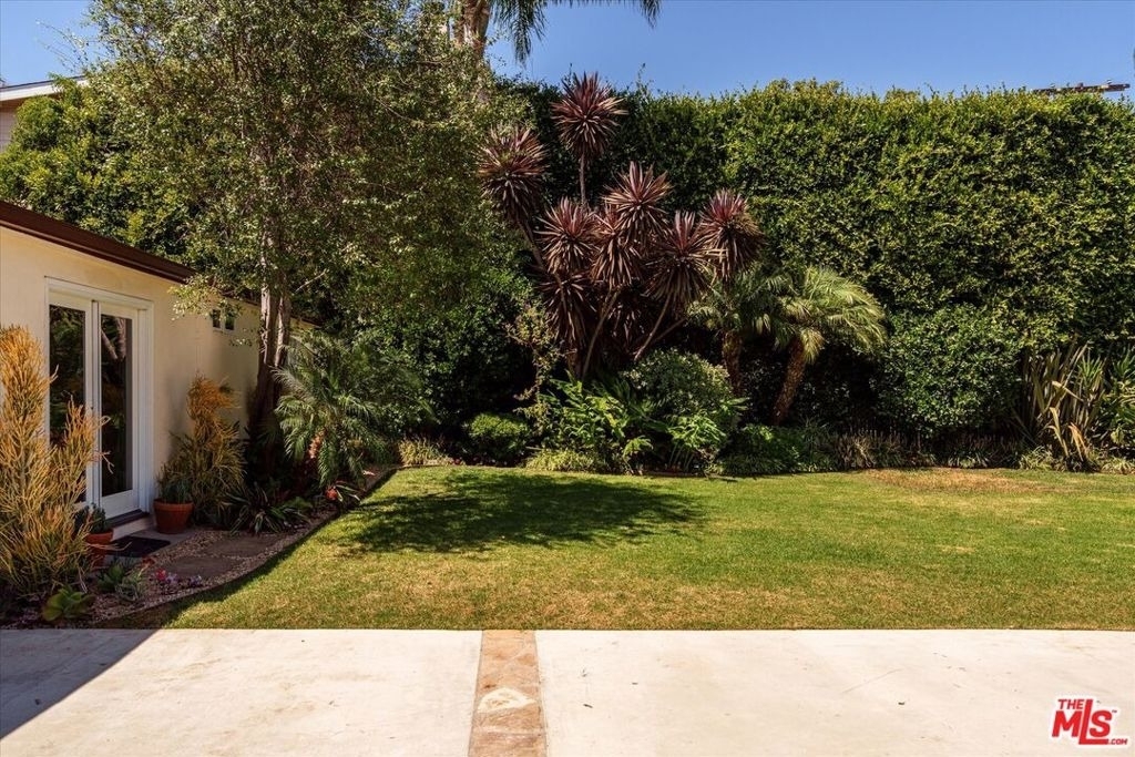 627 26th Street - Photo 30