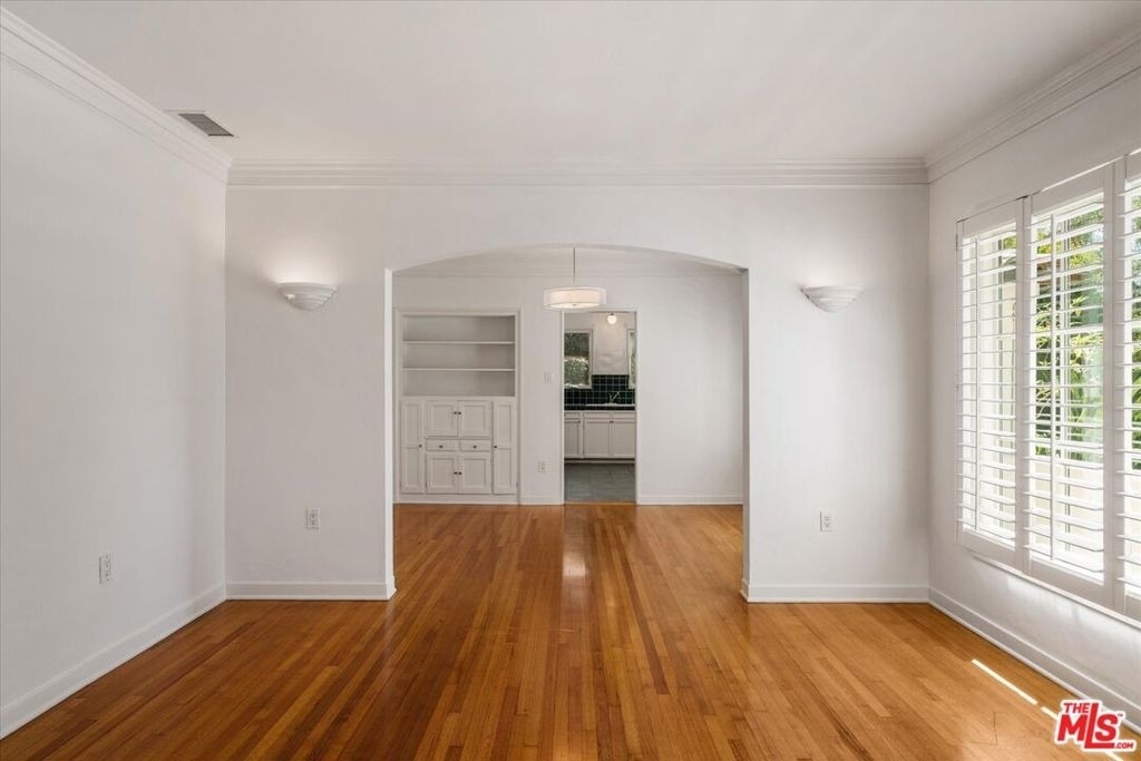 627 26th Street - Photo 5