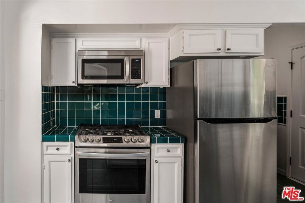 627 26th Street - Photo 9
