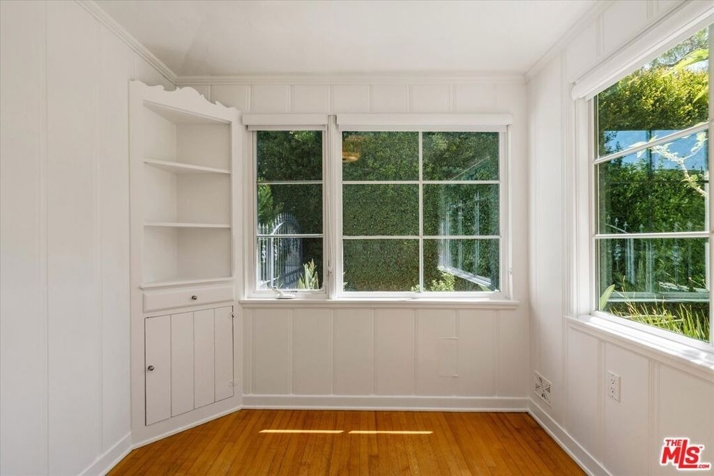 627 26th Street - Photo 11