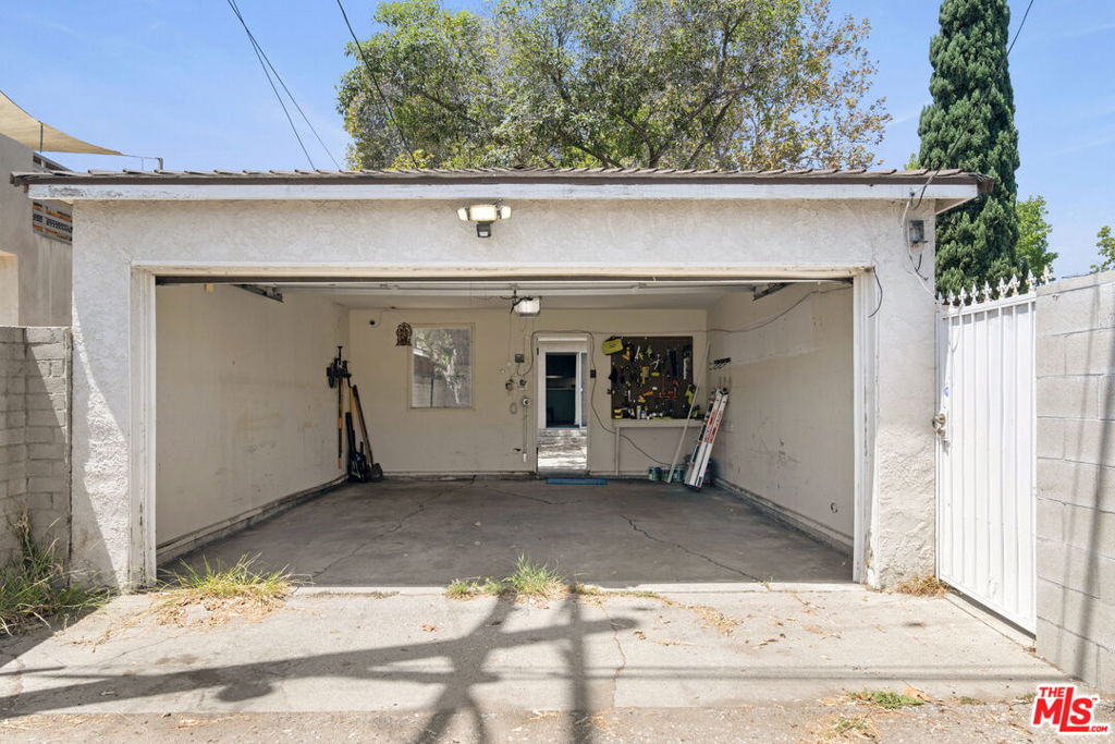 2848 Westwood Boulevard - Photo 16