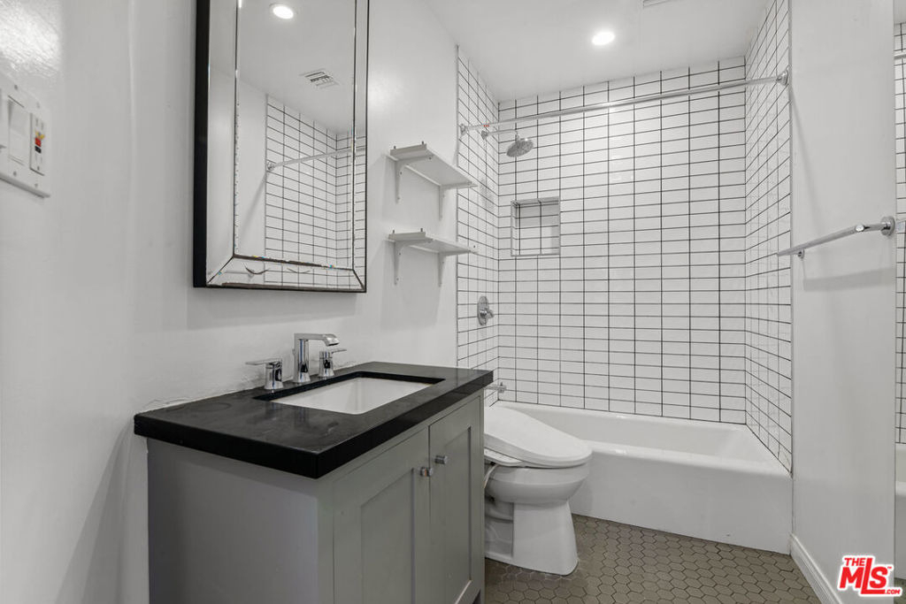 2848 Westwood Boulevard - Photo 11