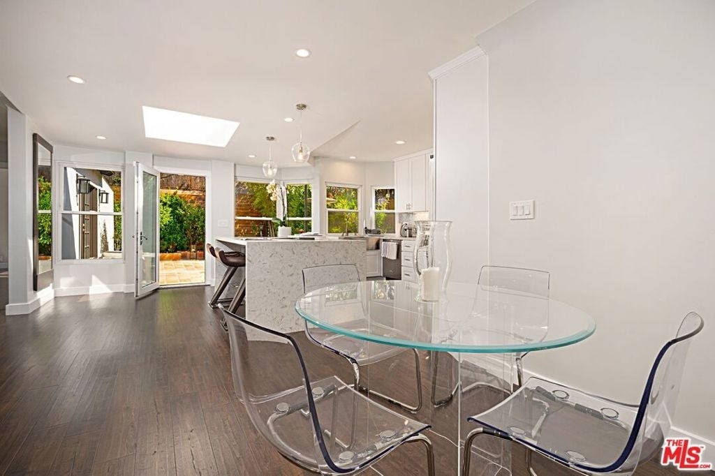 9023 Phyllis Avenue - Photo 16