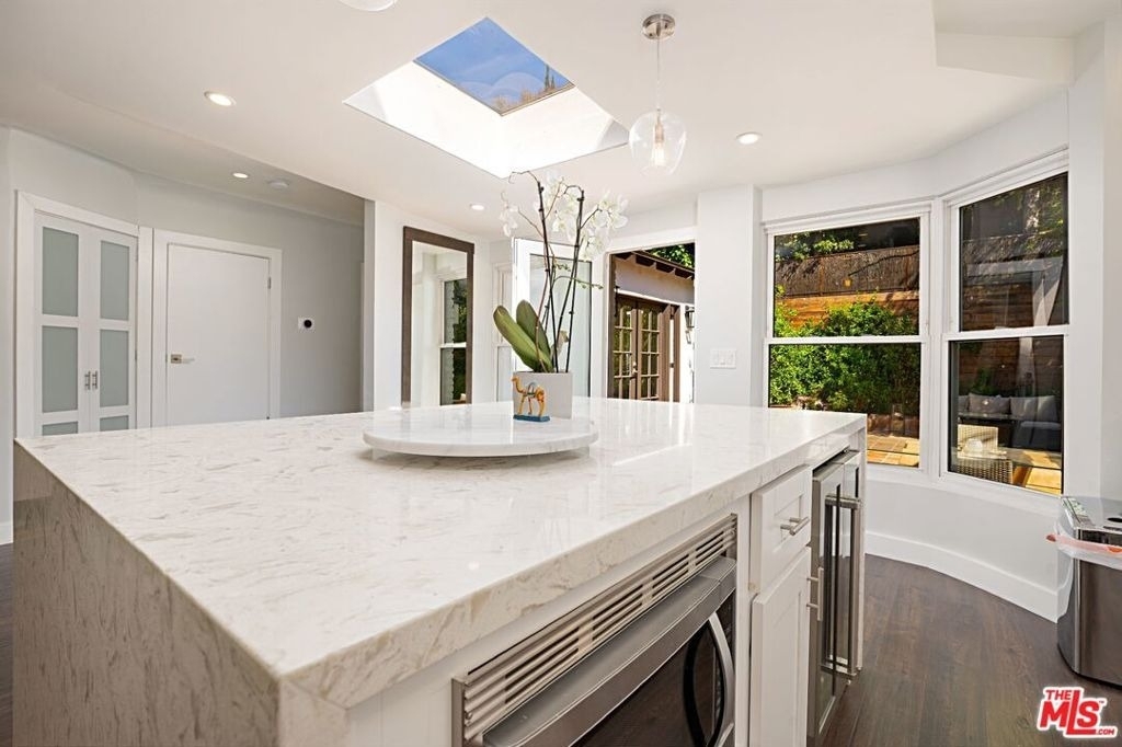 9023 Phyllis Avenue - Photo 22
