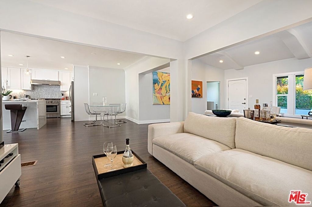 9023 Phyllis Avenue - Photo 15