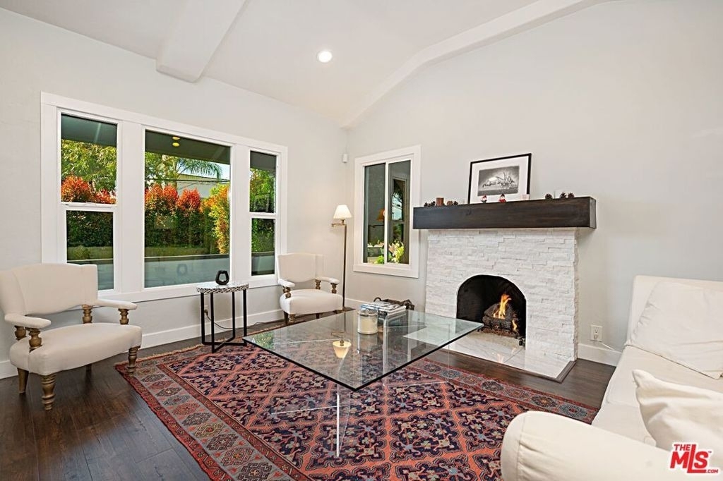 9023 Phyllis Avenue - Photo 11