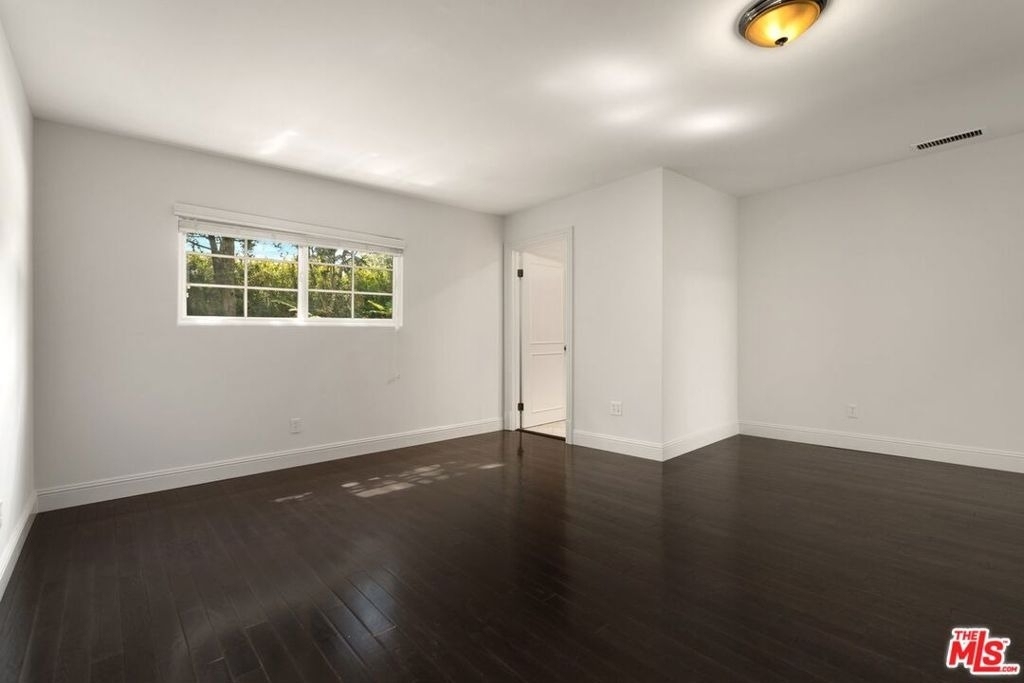 519 N Rexford Drive - Photo 23