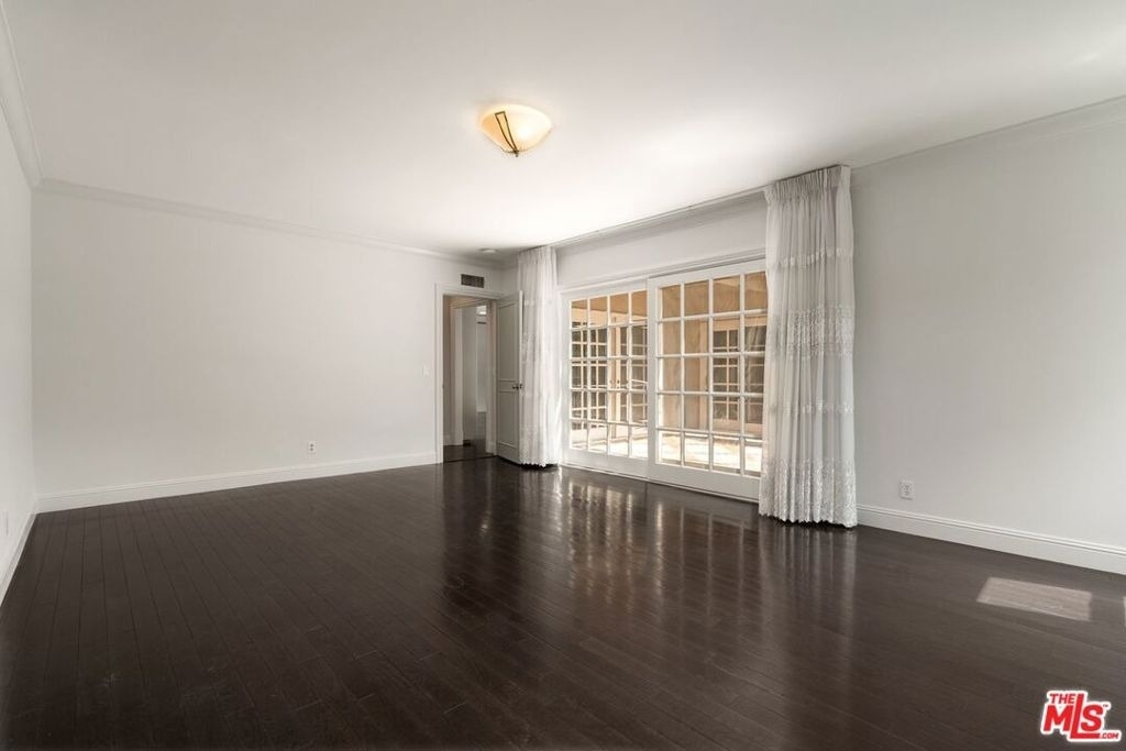 519 N Rexford Drive - Photo 28