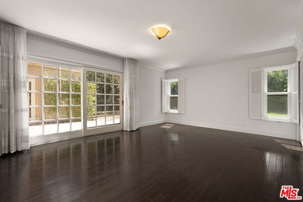 519 N Rexford Drive - Photo 29