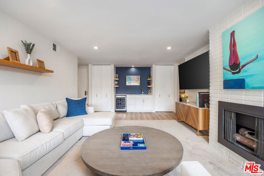 809 S Bundy Drive - Photo 3