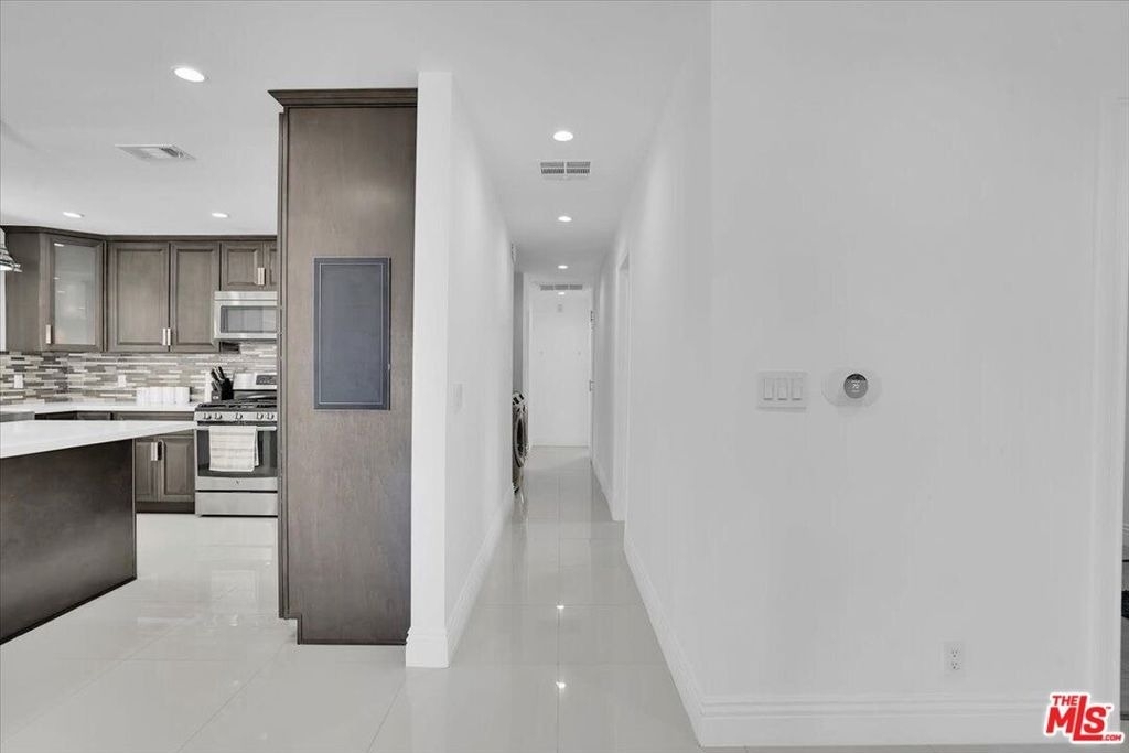 6500 Ponce Avenue - Photo 3